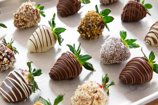 Chocolate Covered Strawberries (Best Recipe Tips) - Fifteen Spatulas