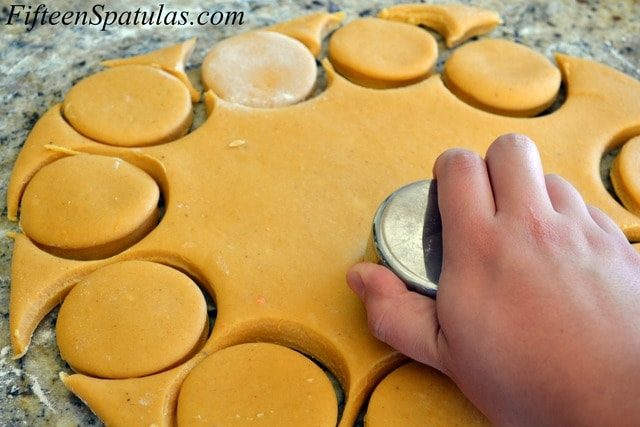 Cutting Dough Circles Using Measuring Cup