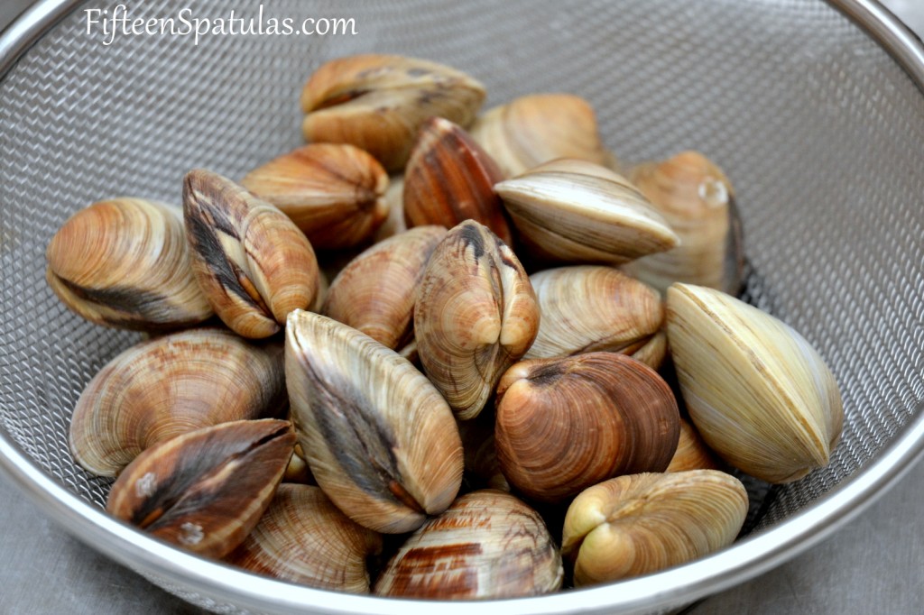 Littleneck Clams in Fine Mesh Strainer