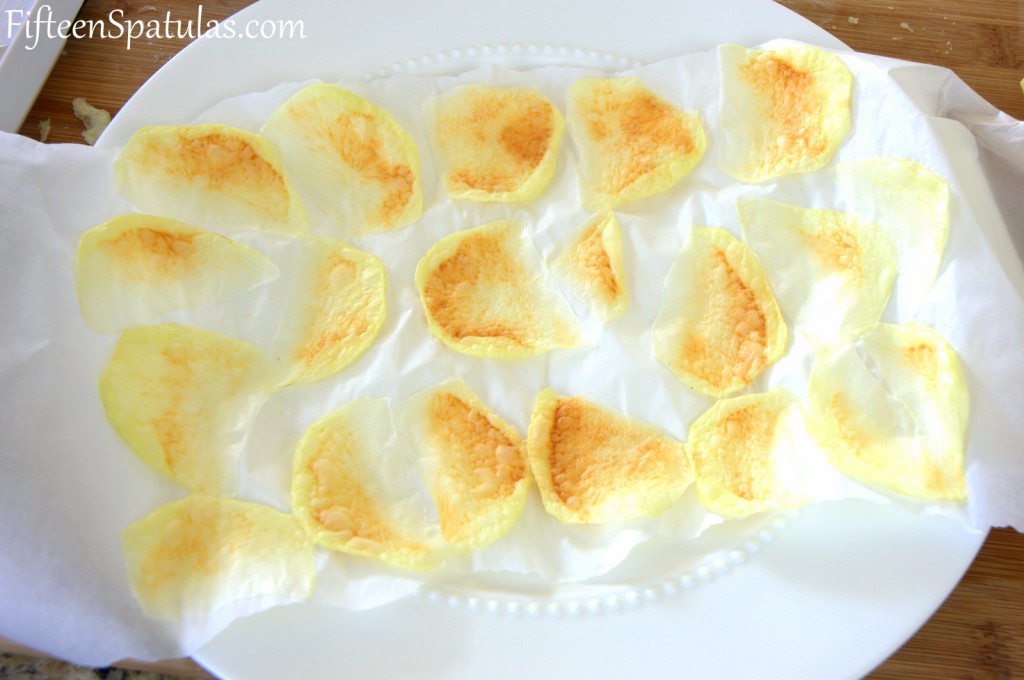 How to Make Potato Chips in the Microwave by Laying Thin Slices on Paper Towel