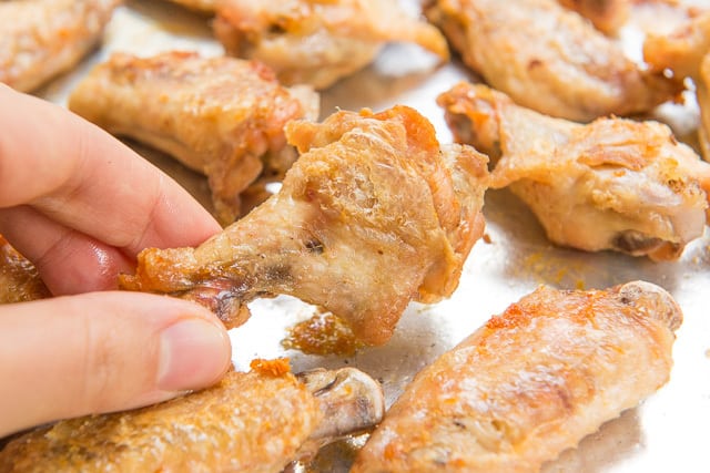 https://www.fifteenspatulas.com/wp-content/uploads/2012/07/Crispy-Baked-Chicken-Wings-Fifteen-Spatulas-5.jpg