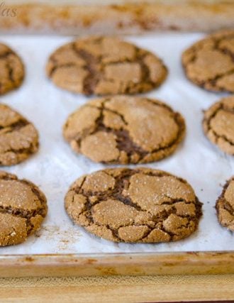 Molasses Crinkle Cookies