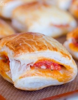 Pepperoni Pizza Puffs