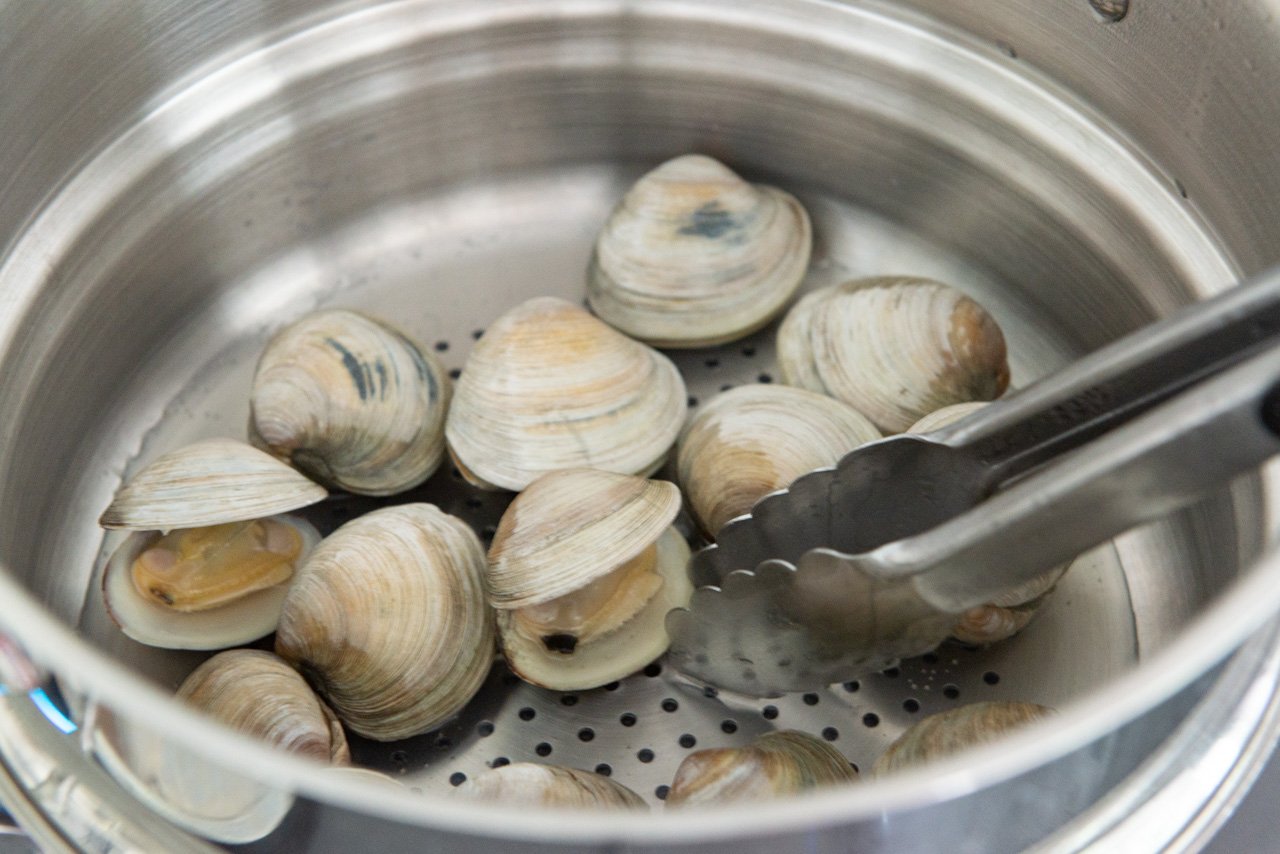How to Clean Clams (Truly Purge Out the Sand) Fifteen Spatulas